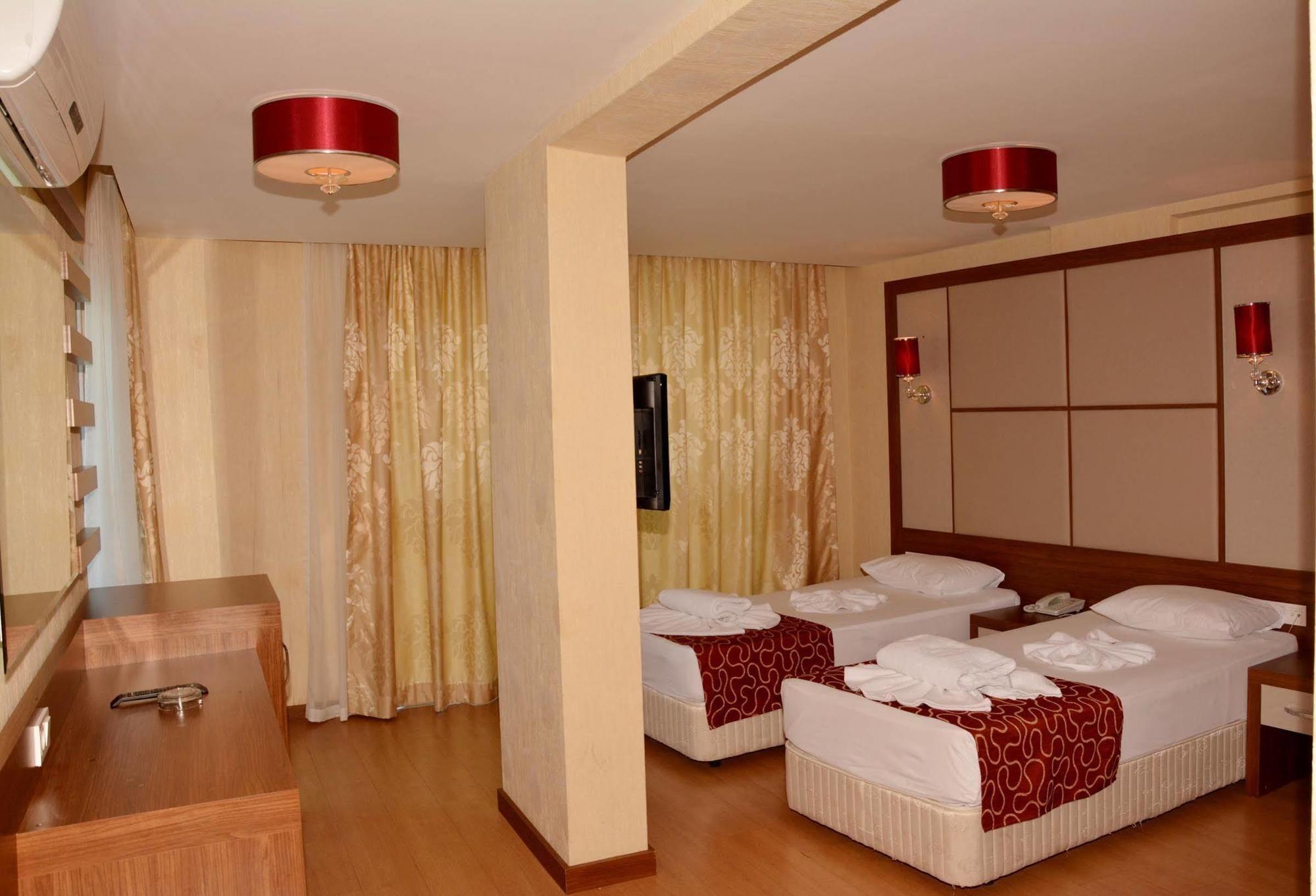 Cleopatra Golden Beach Hotel 阿拉尼亚 外观 照片