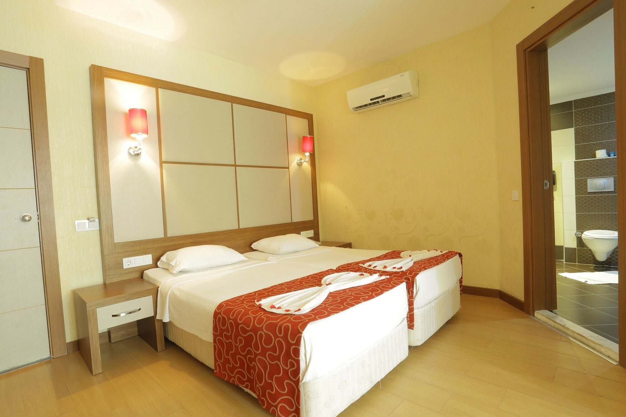 Cleopatra Golden Beach Hotel 阿拉尼亚 外观 照片