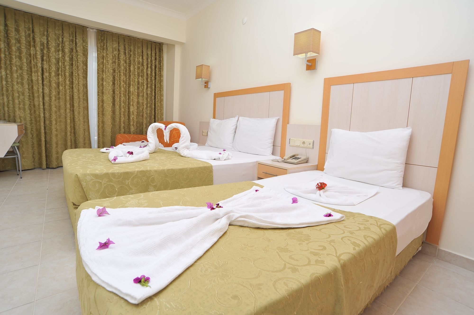 Cleopatra Golden Beach Hotel 阿拉尼亚 外观 照片